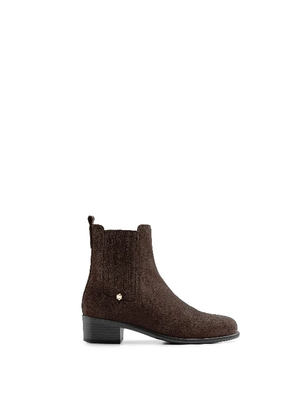 women’s boots for outdoor winter activities -Rockingham Chelsea - Chocolate