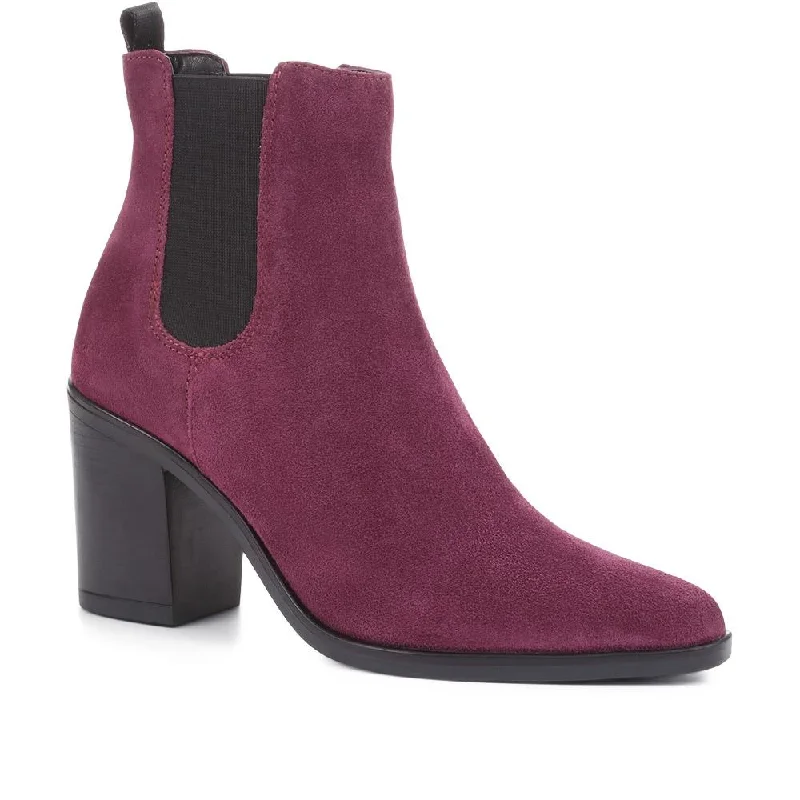 comfortable shoes for women with high arches -Clair Heeled Chelsea Boots - CLAIR / 322 538