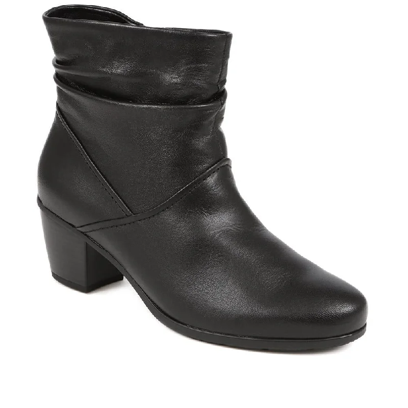 comfortable women’s shoes for office wear -Heeled Leather Slouch Ankle Boots - GAB38503 / 324 769