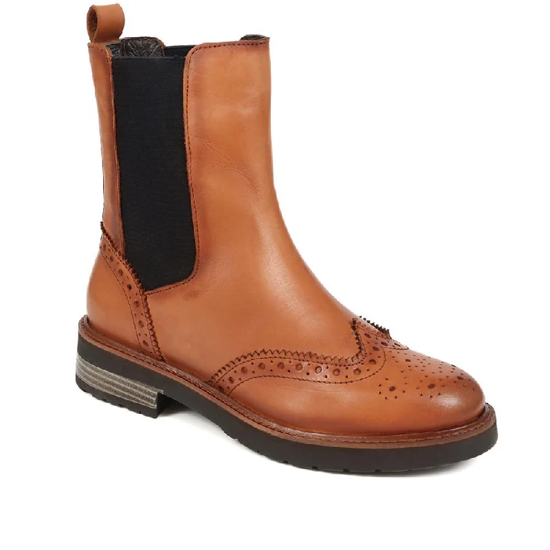 women’s boots for rainy weather -Brogue Detail Leather Chelse Boots - MELROSE / 324 322