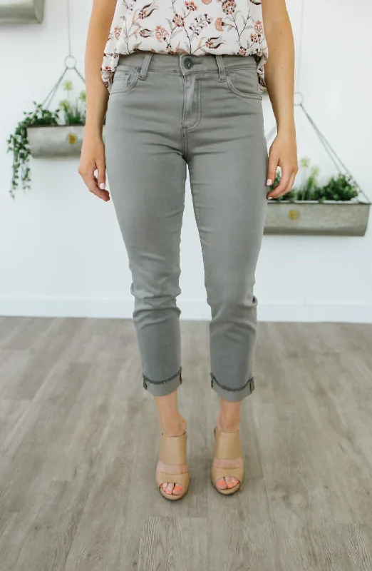 women’s casual outfits for travel -Amy Crop Straight Leg Jean In Moss