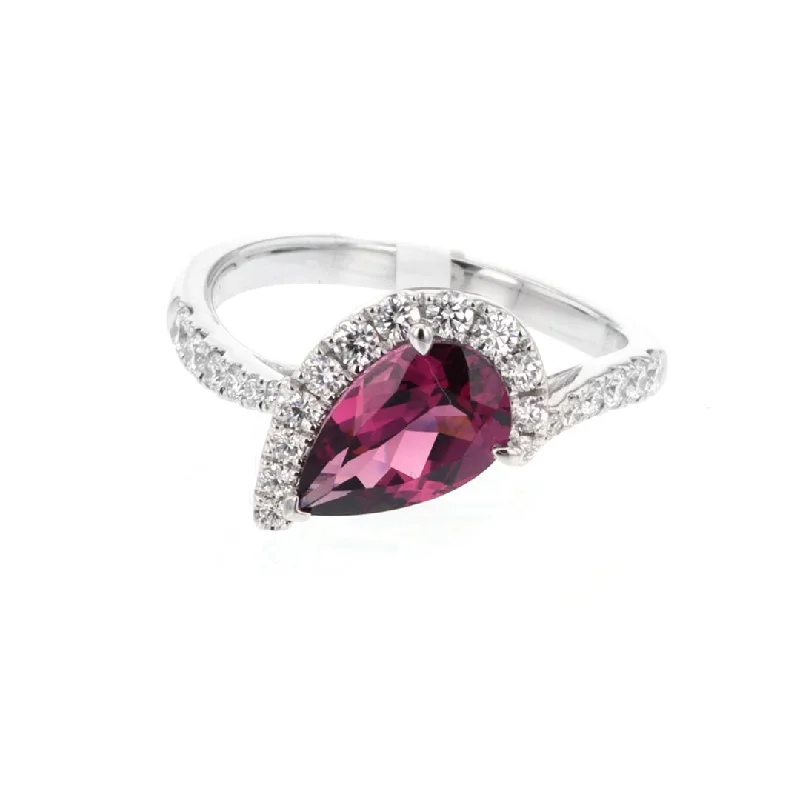 women’s chic hair accessories for a polished look -Garnet & Diamond Ring