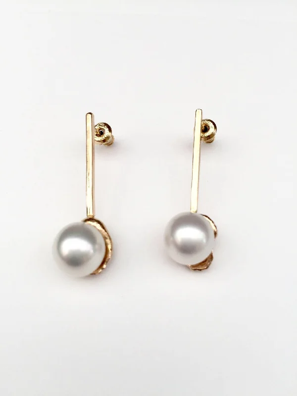 women’s timeless gold rings for classic fashion -White South Pearl on Gold Bar Post Earrings