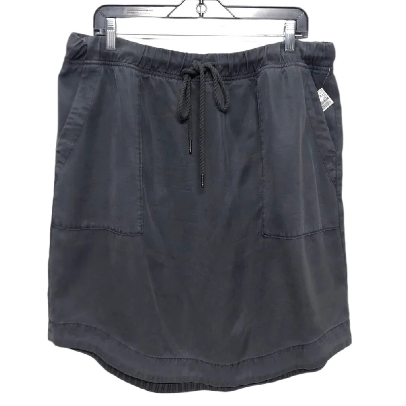 affordable women’s casual tops for daily wear -Skirt Mini & Short By Anthropologie In Grey, Size: Xl