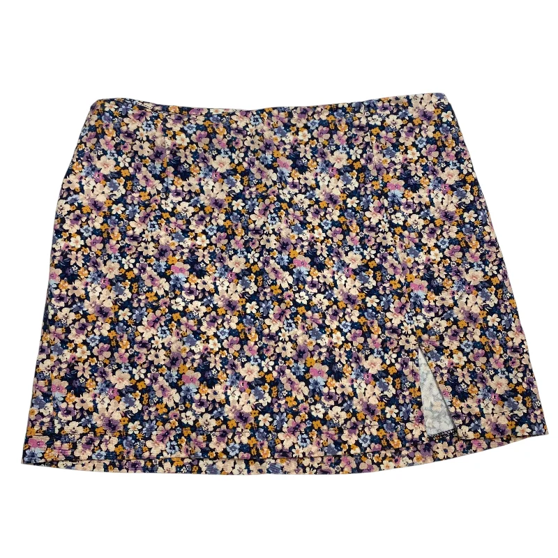 women’s chic outerwear for chilly days -Skirt Mini & Short By Wild Fable In Floral Print, Size: L